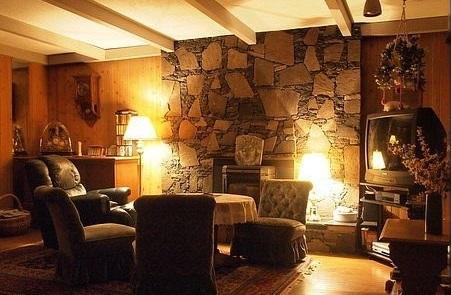 The Cozy Cubbyhole B&B 100 Mile House 외부 사진