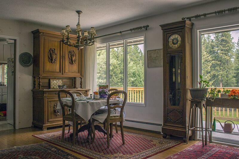 The Cozy Cubbyhole B&B 100 Mile House 외부 사진